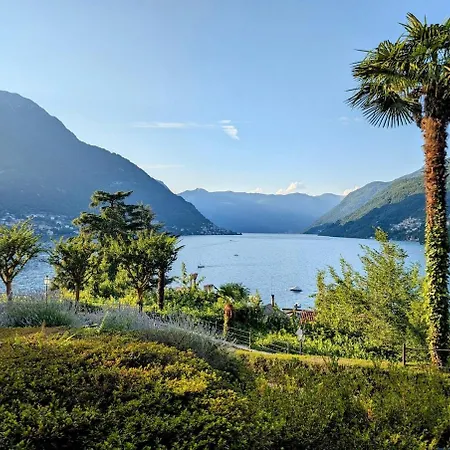 דירה A Window On The *