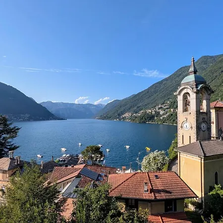 דירה A Window On The *